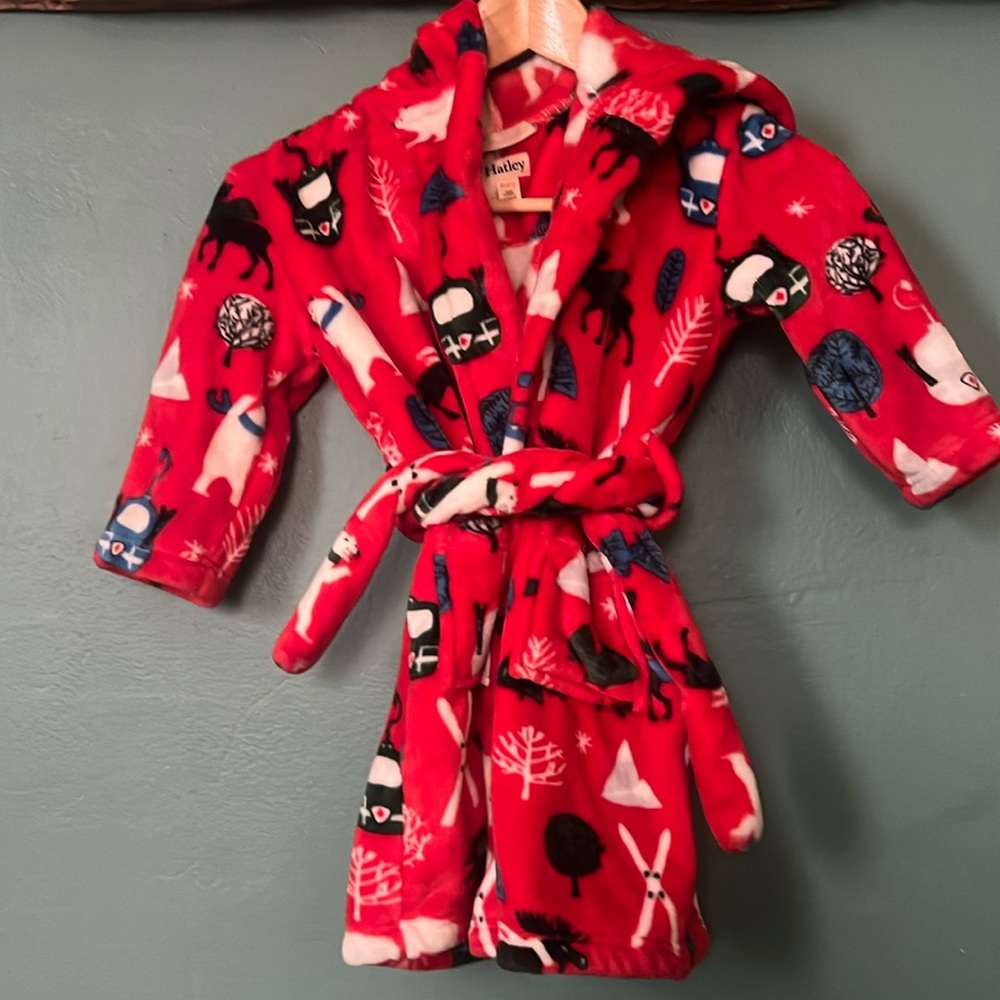 Hatley winter robe for kids size small 2/3